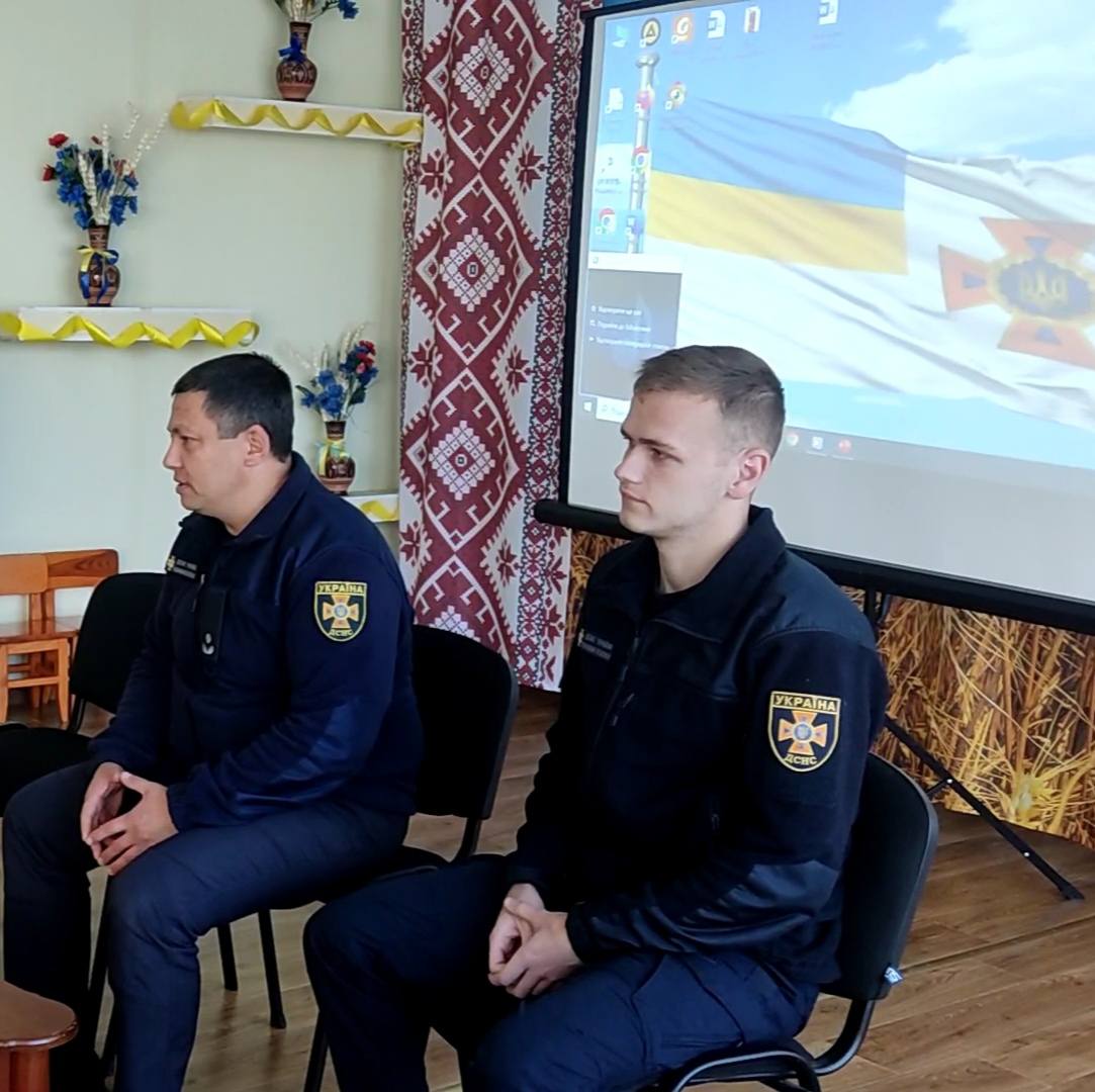 Фото без опису