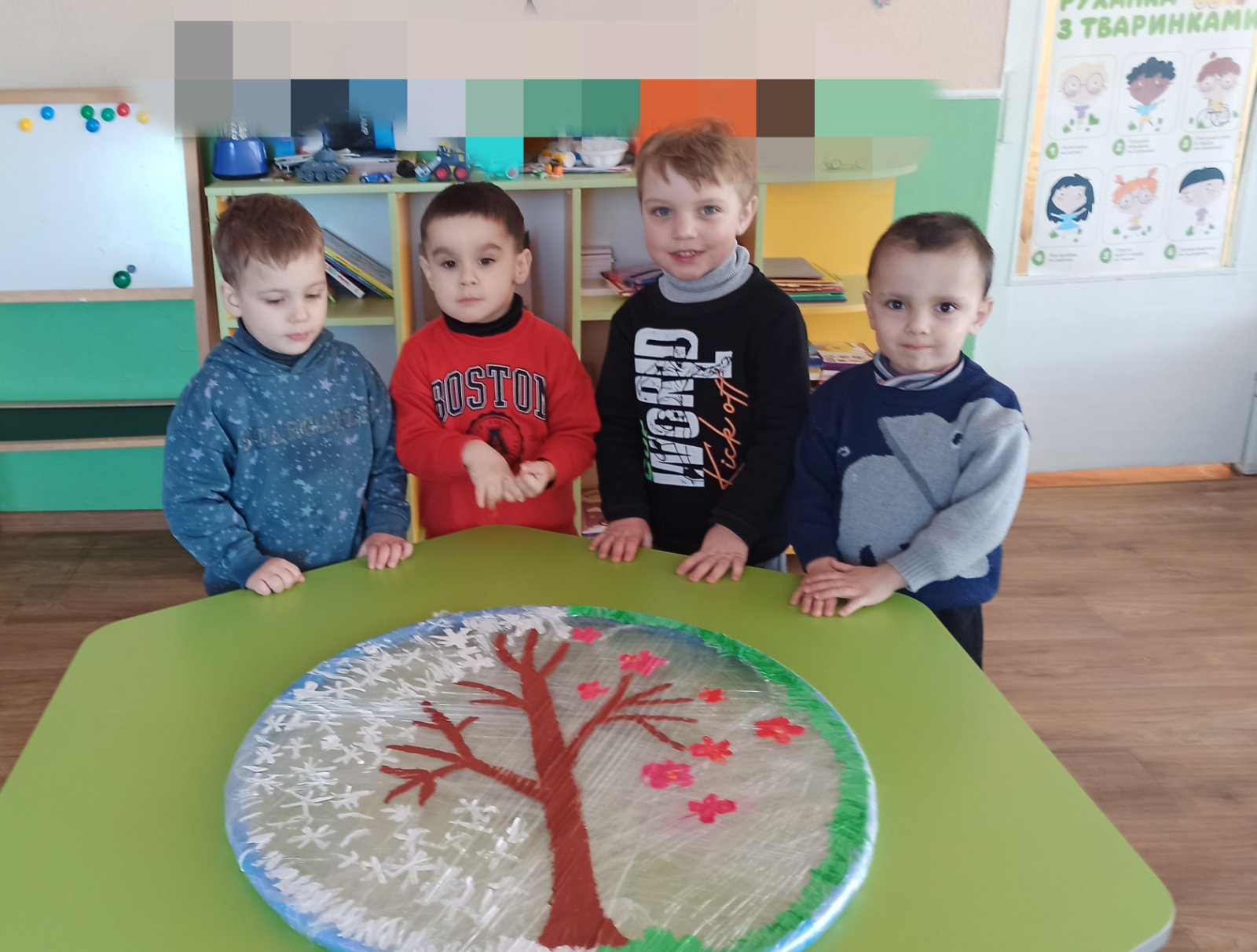 Фото без опису