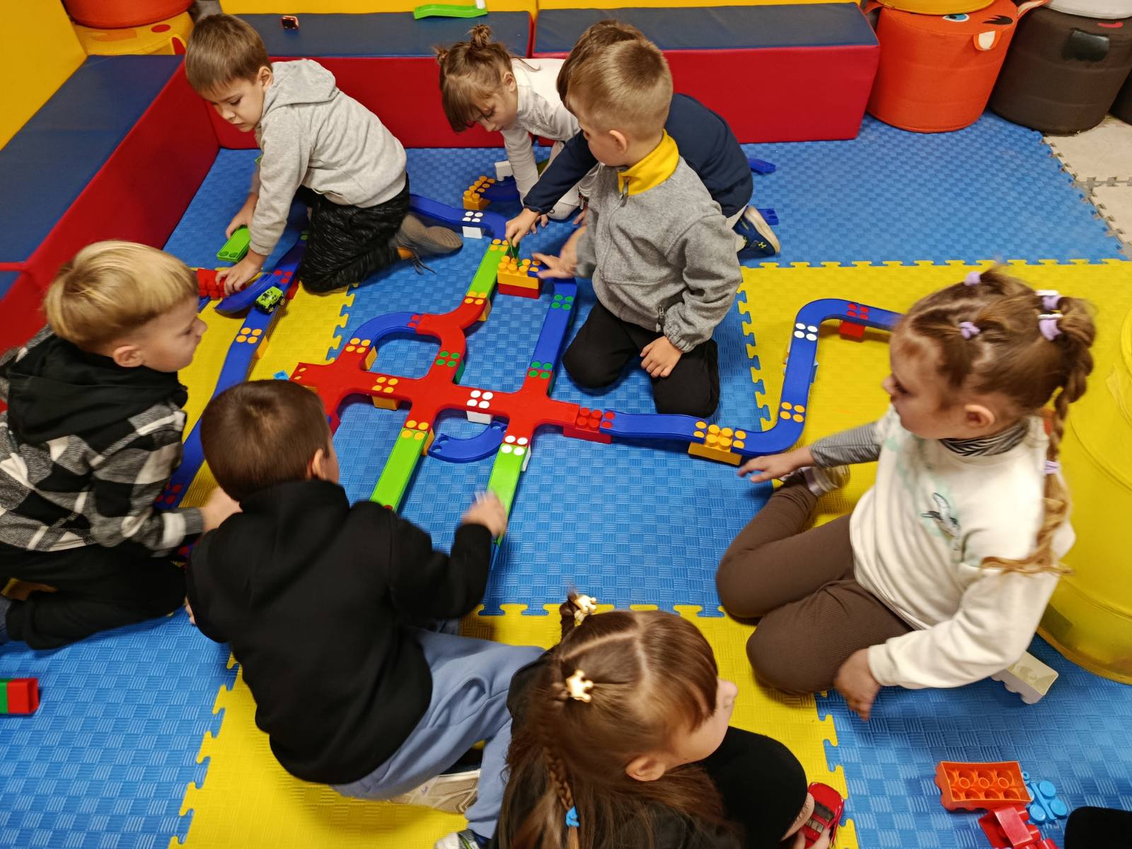 Фото без опису