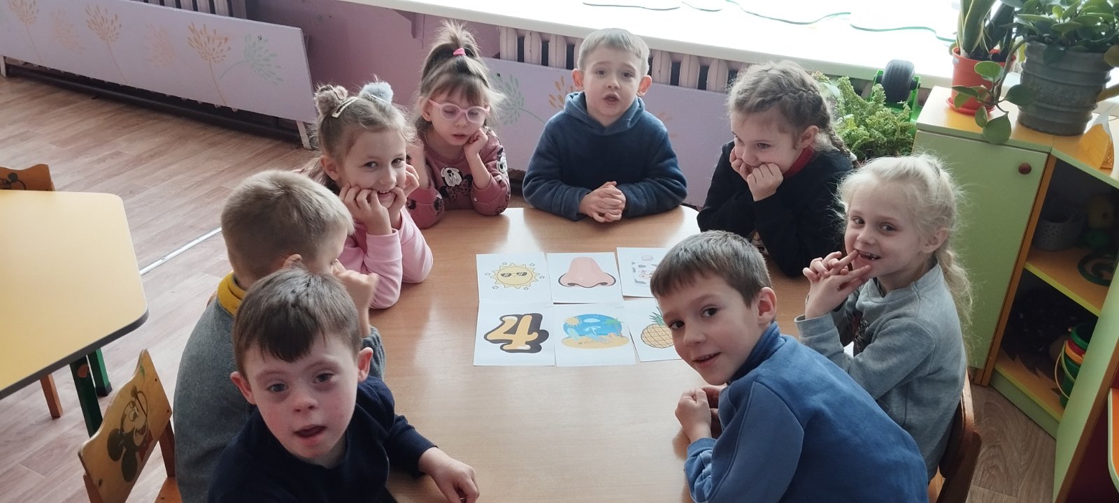 Фото без опису