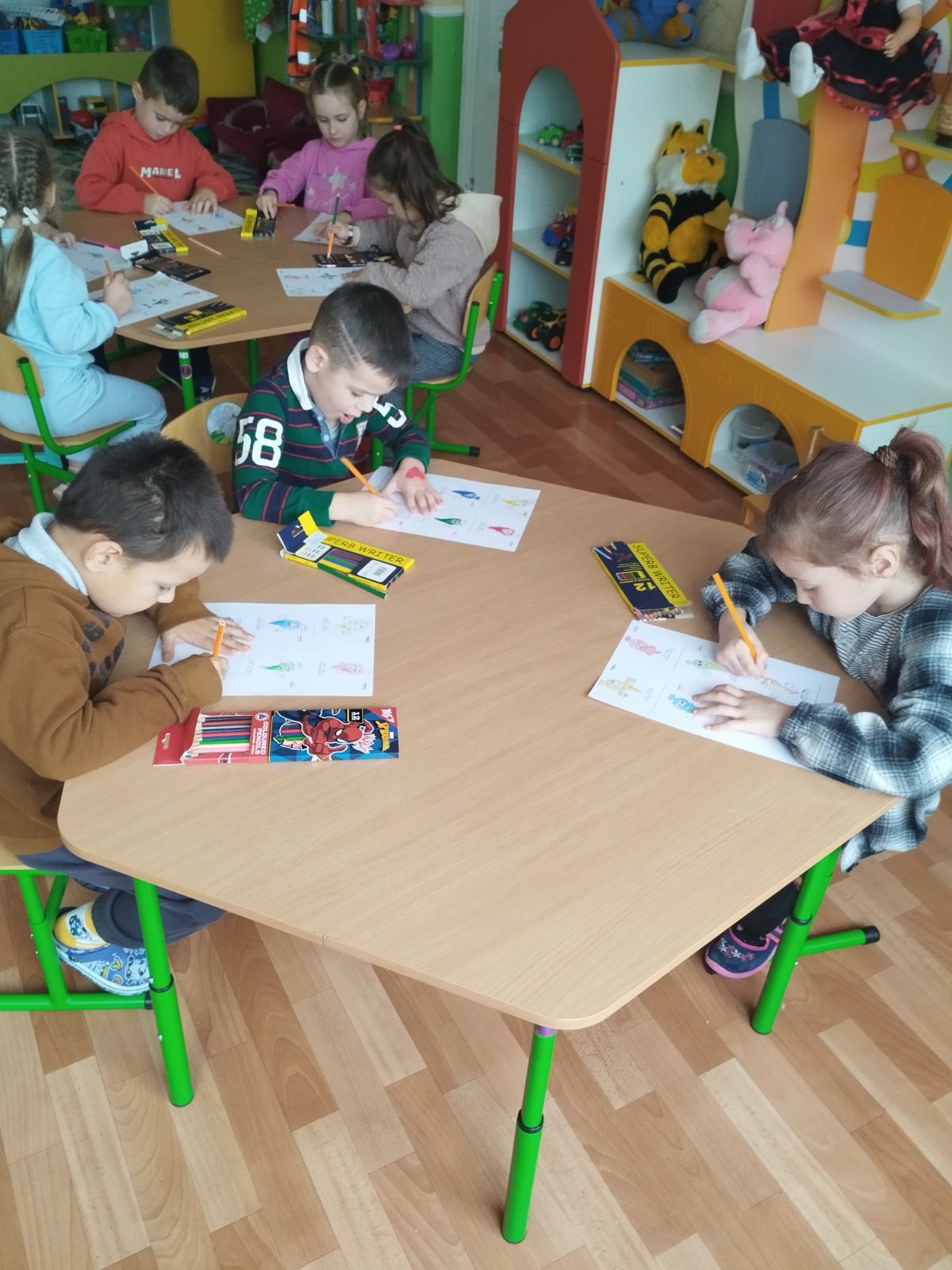 Фото без опису