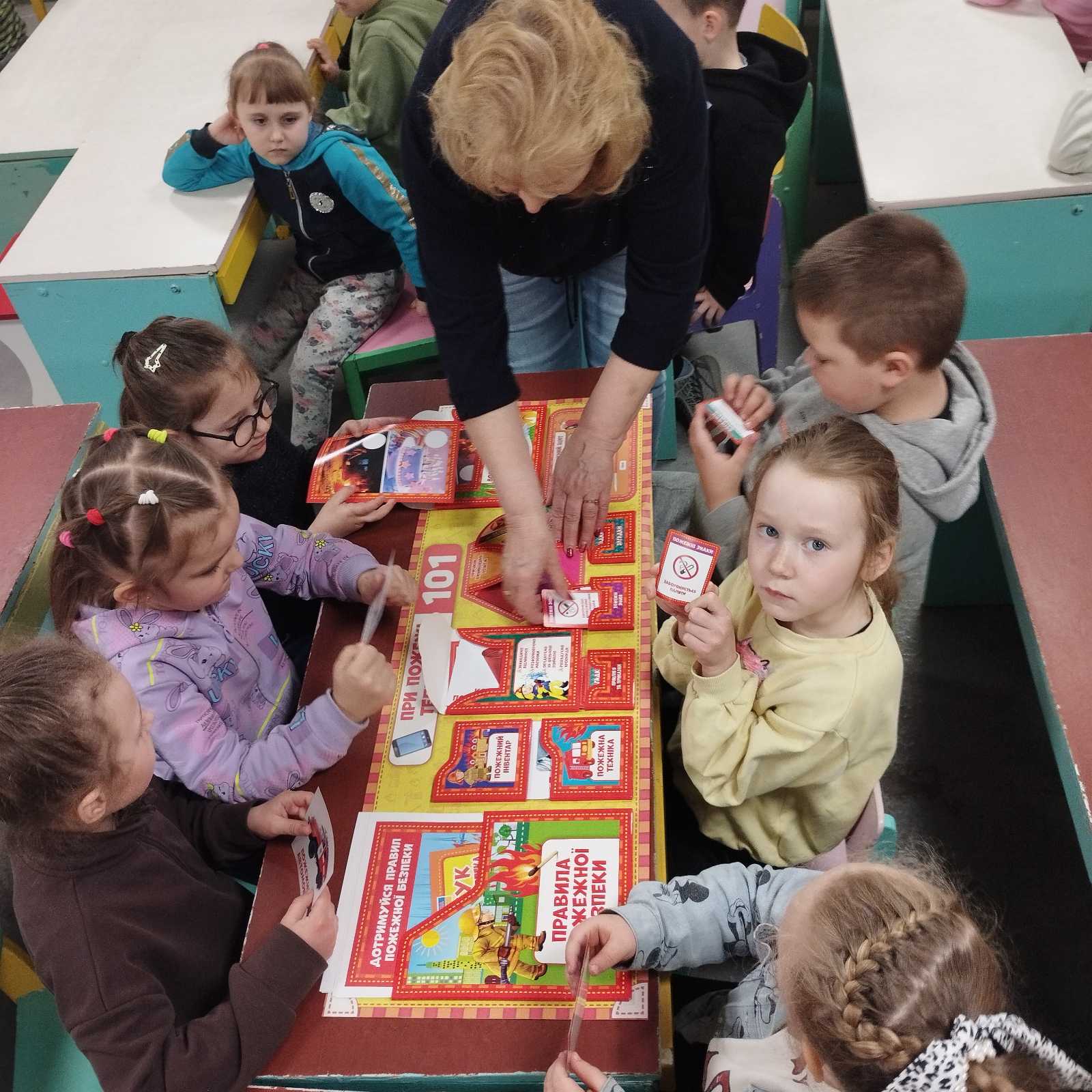 Фото без опису