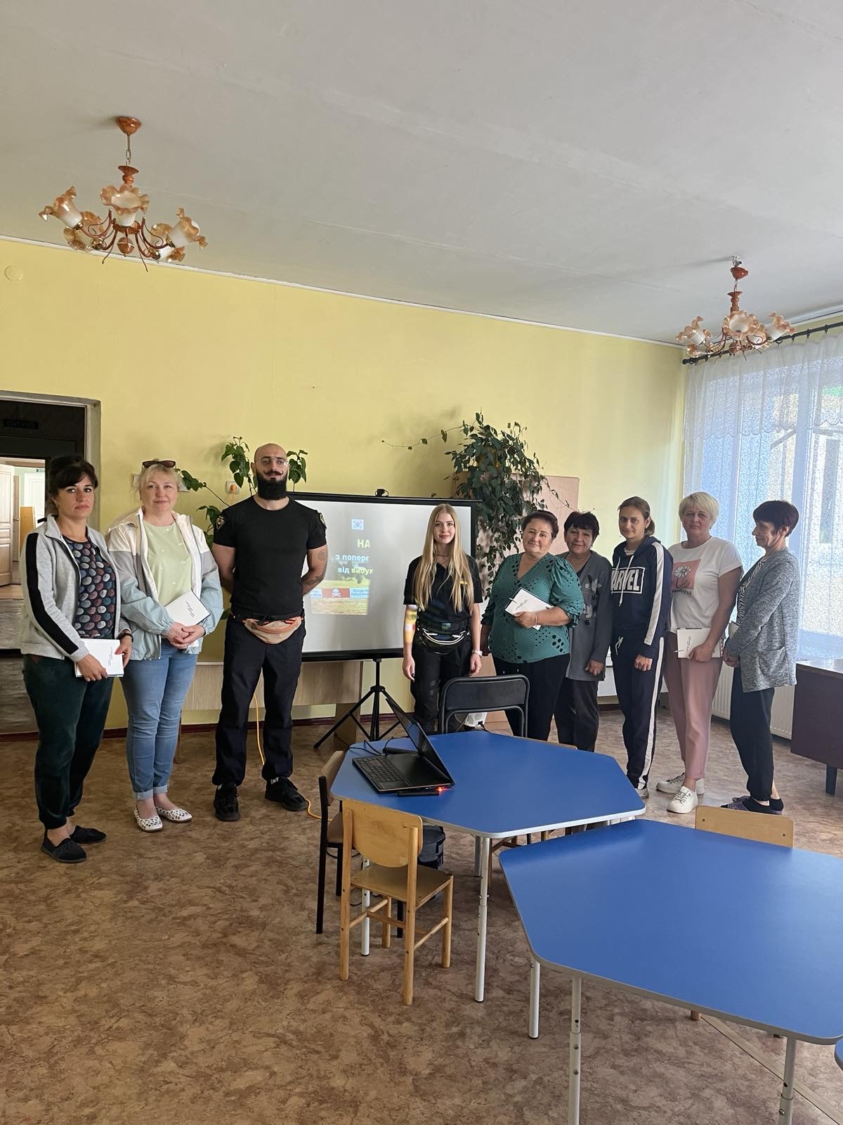 Фото без опису