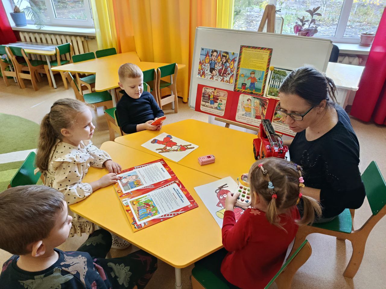 Фото без опису