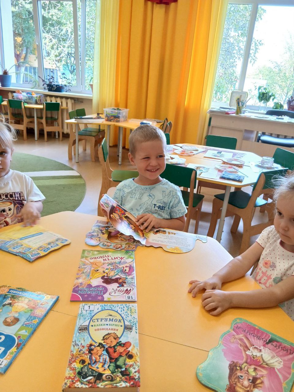 Фото без опису