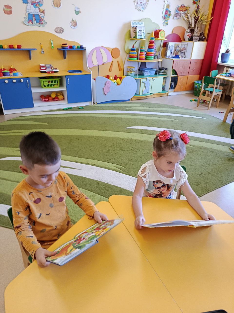 Фото без опису