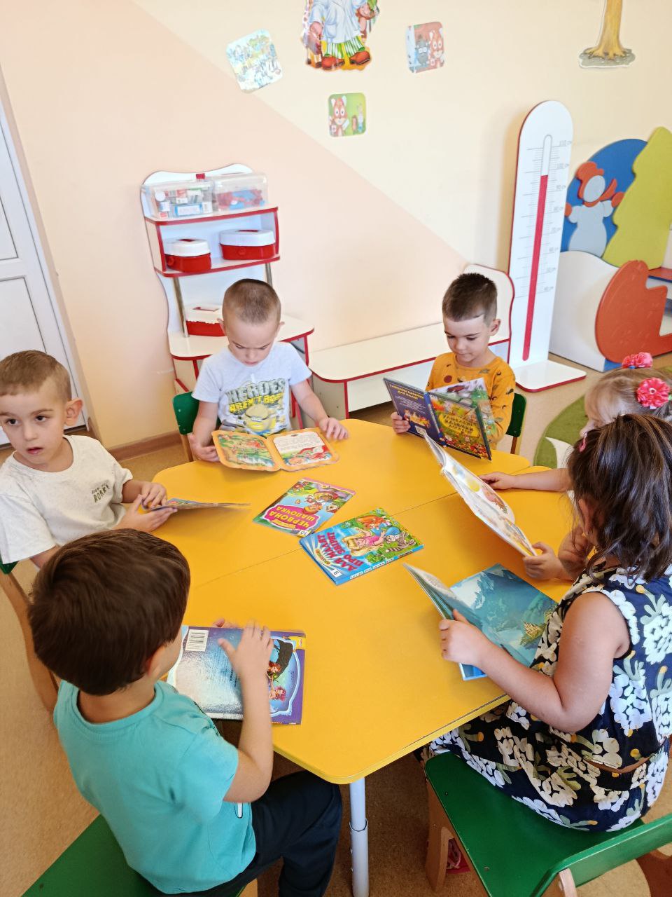 Фото без опису