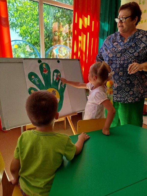 Фото без опису