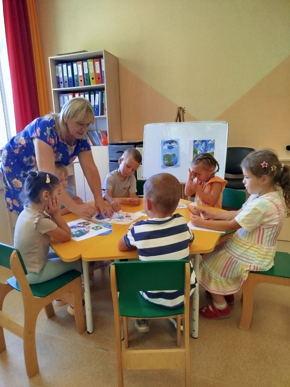 Фото без опису