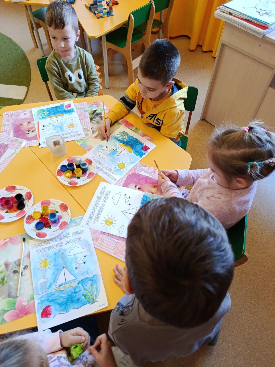 Фото без опису