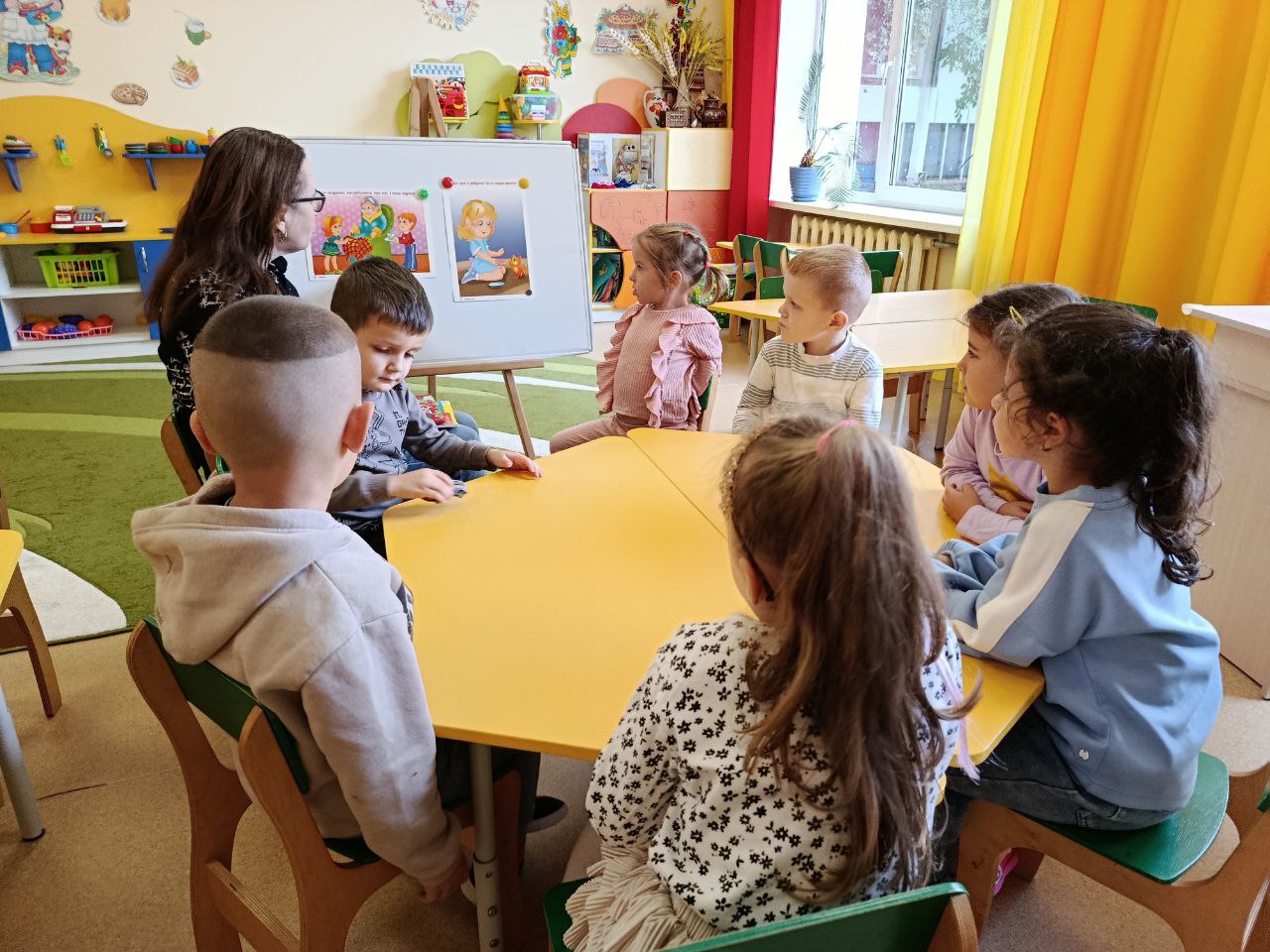 Фото без опису