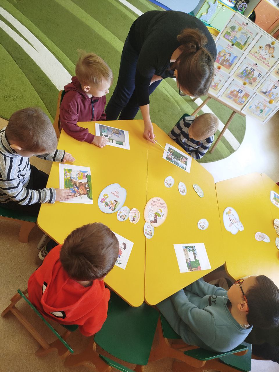 Фото без опису