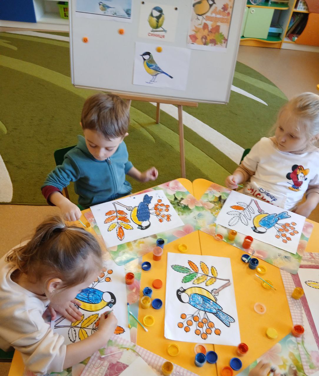 Фото без опису