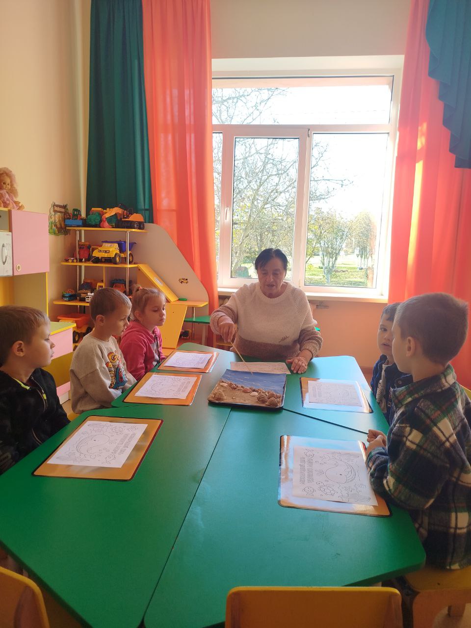 Фото без опису