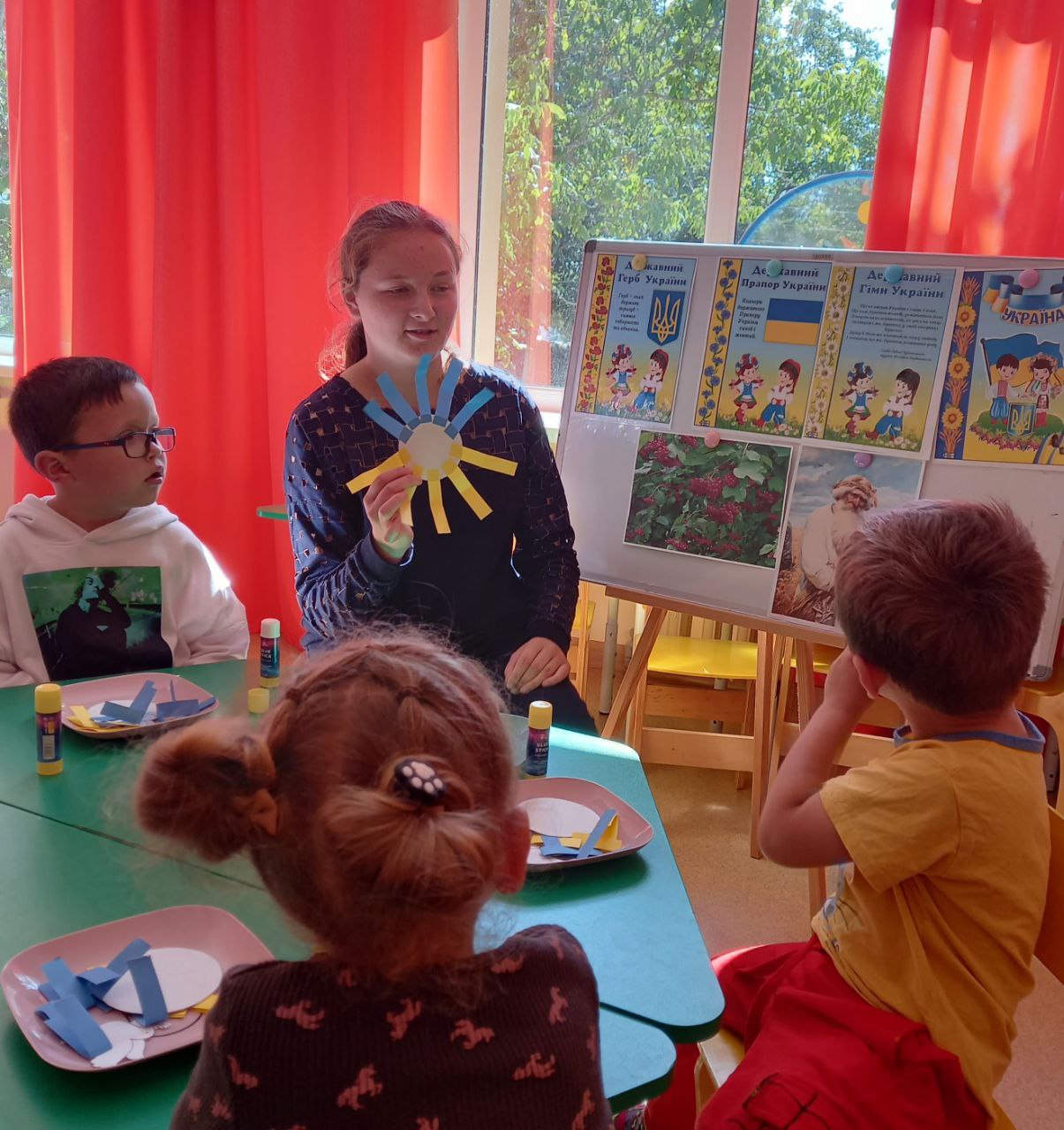 Фото без опису