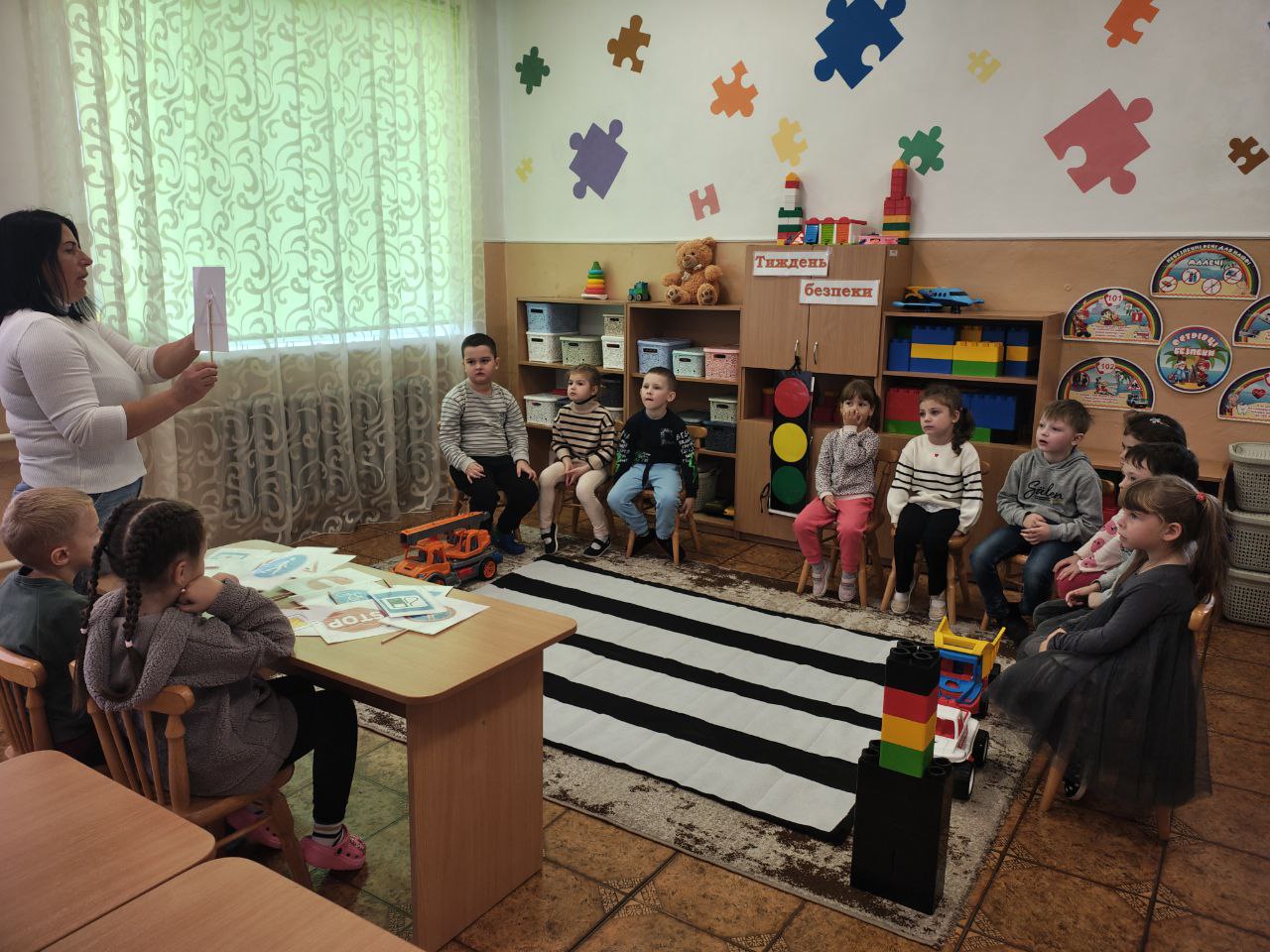 Фото без опису