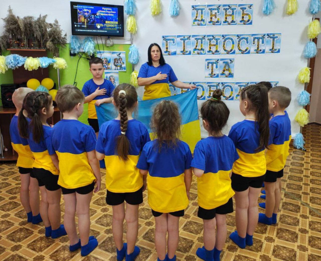 Фото без опису