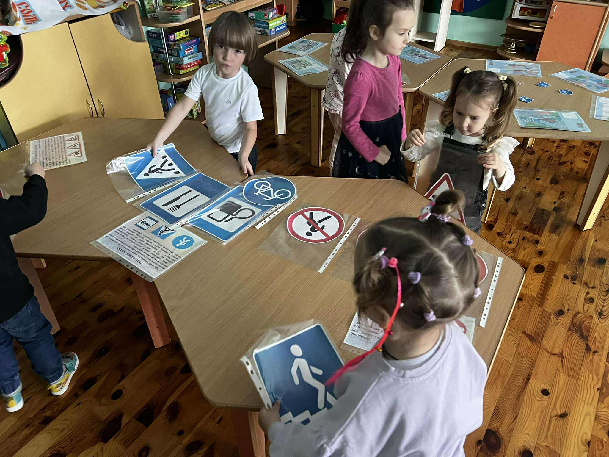 Фото без опису