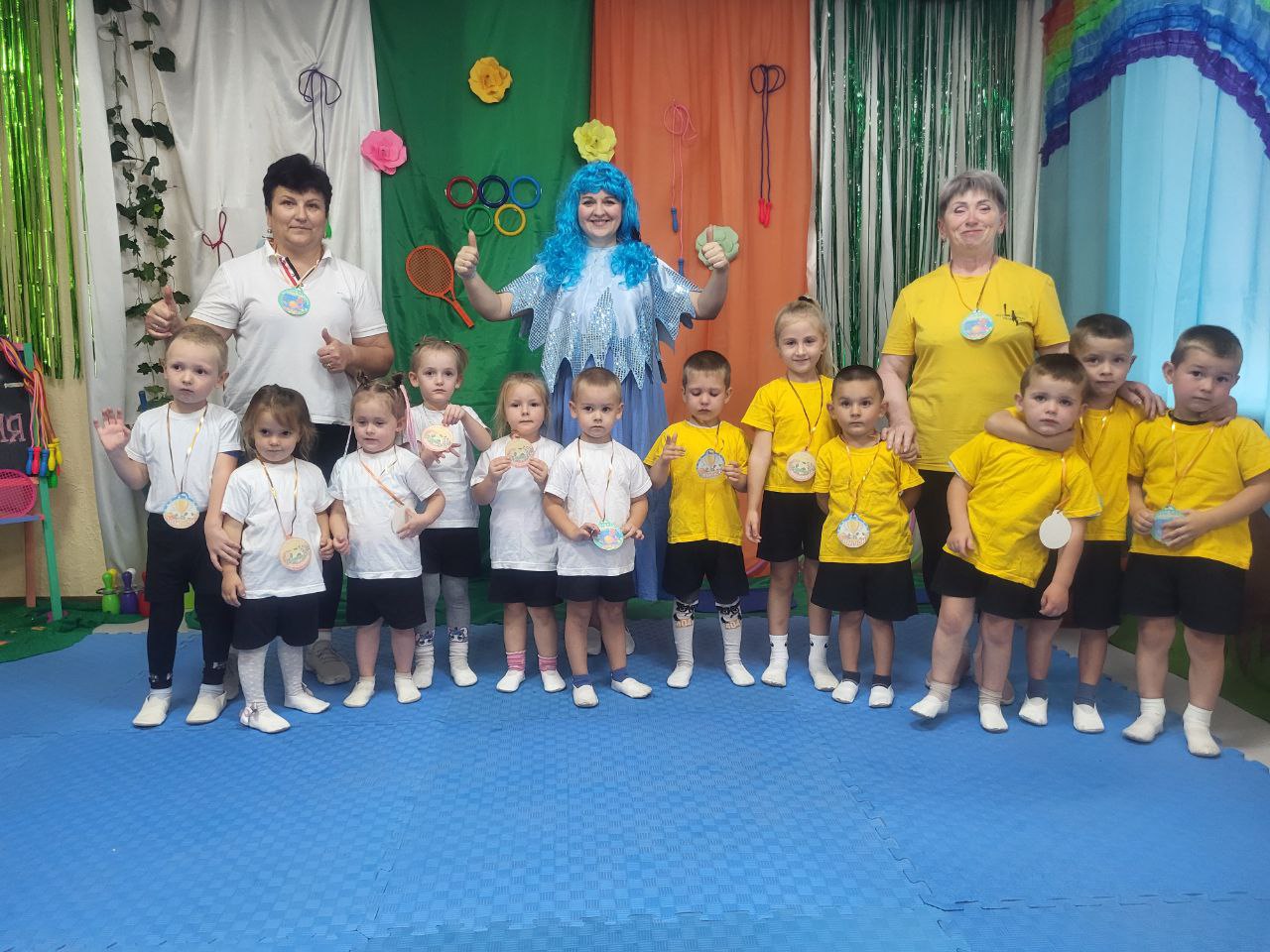 Фото без опису