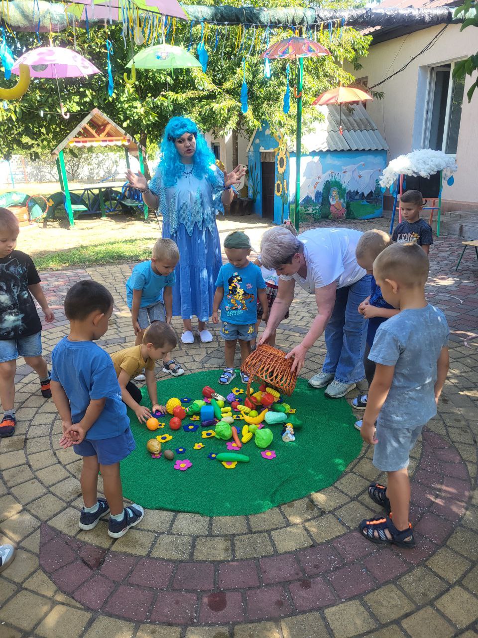 Фото без опису