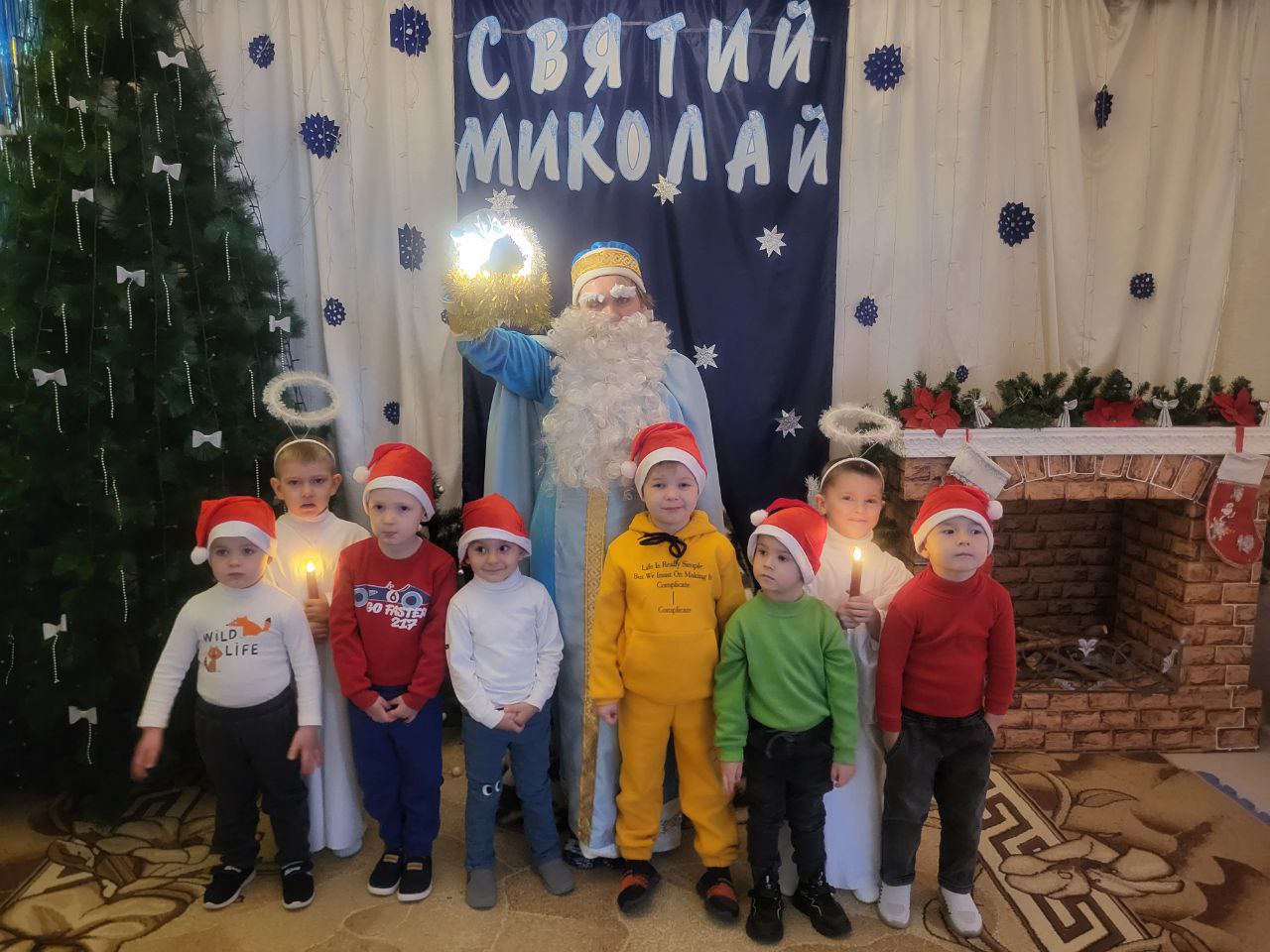 Фото без опису