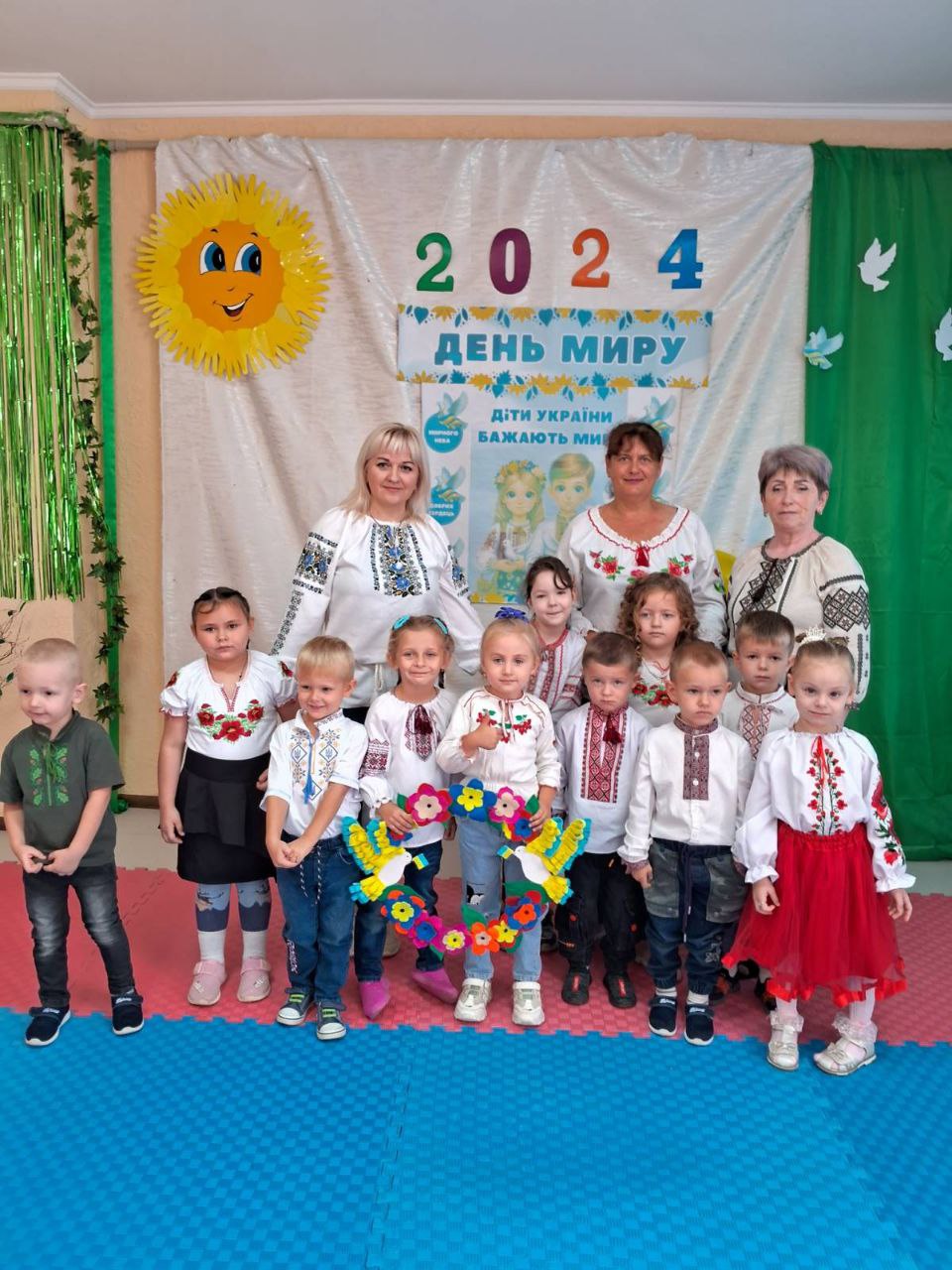 Фото без опису