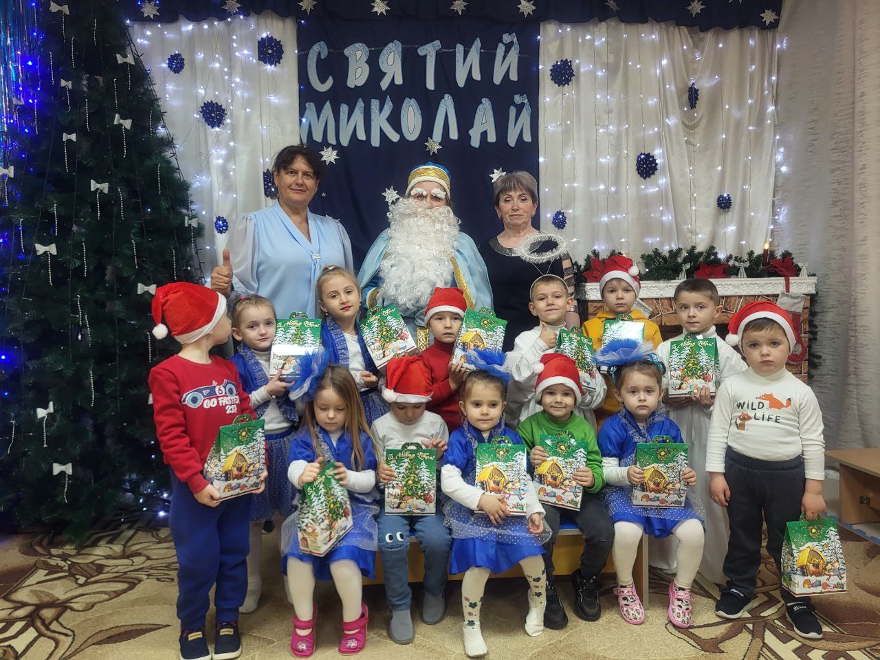 Фото без опису