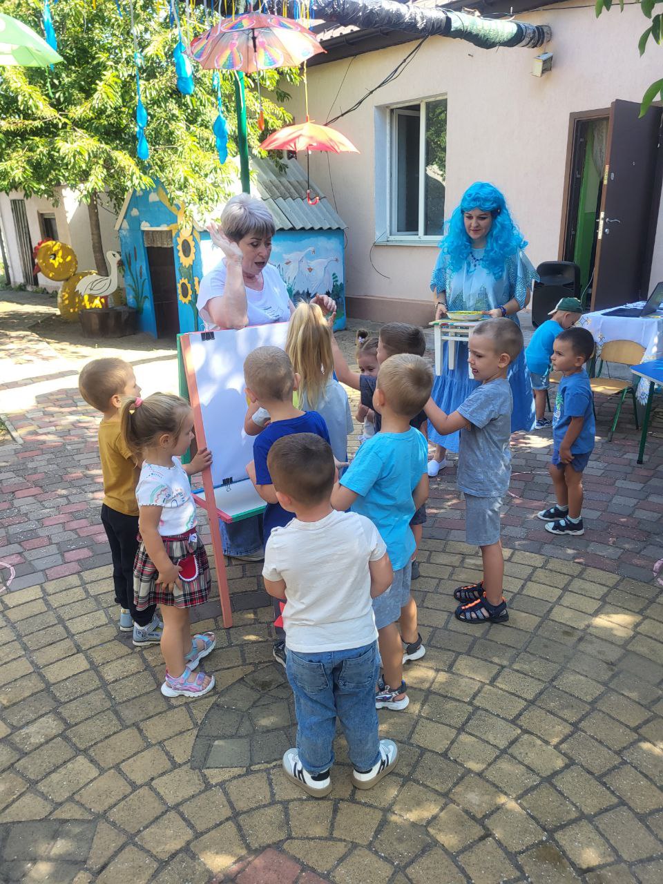 Фото без опису