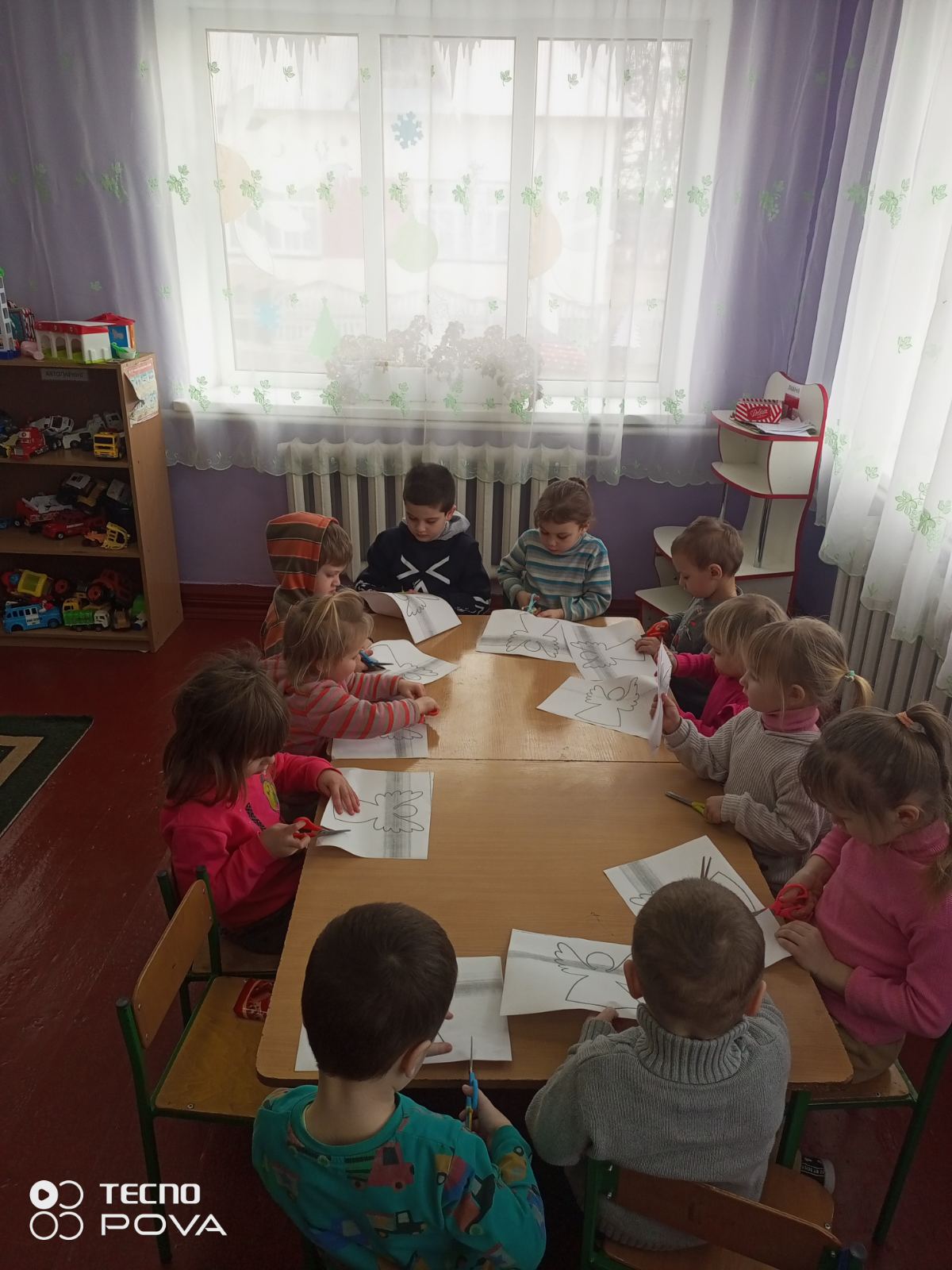 Фото без опису