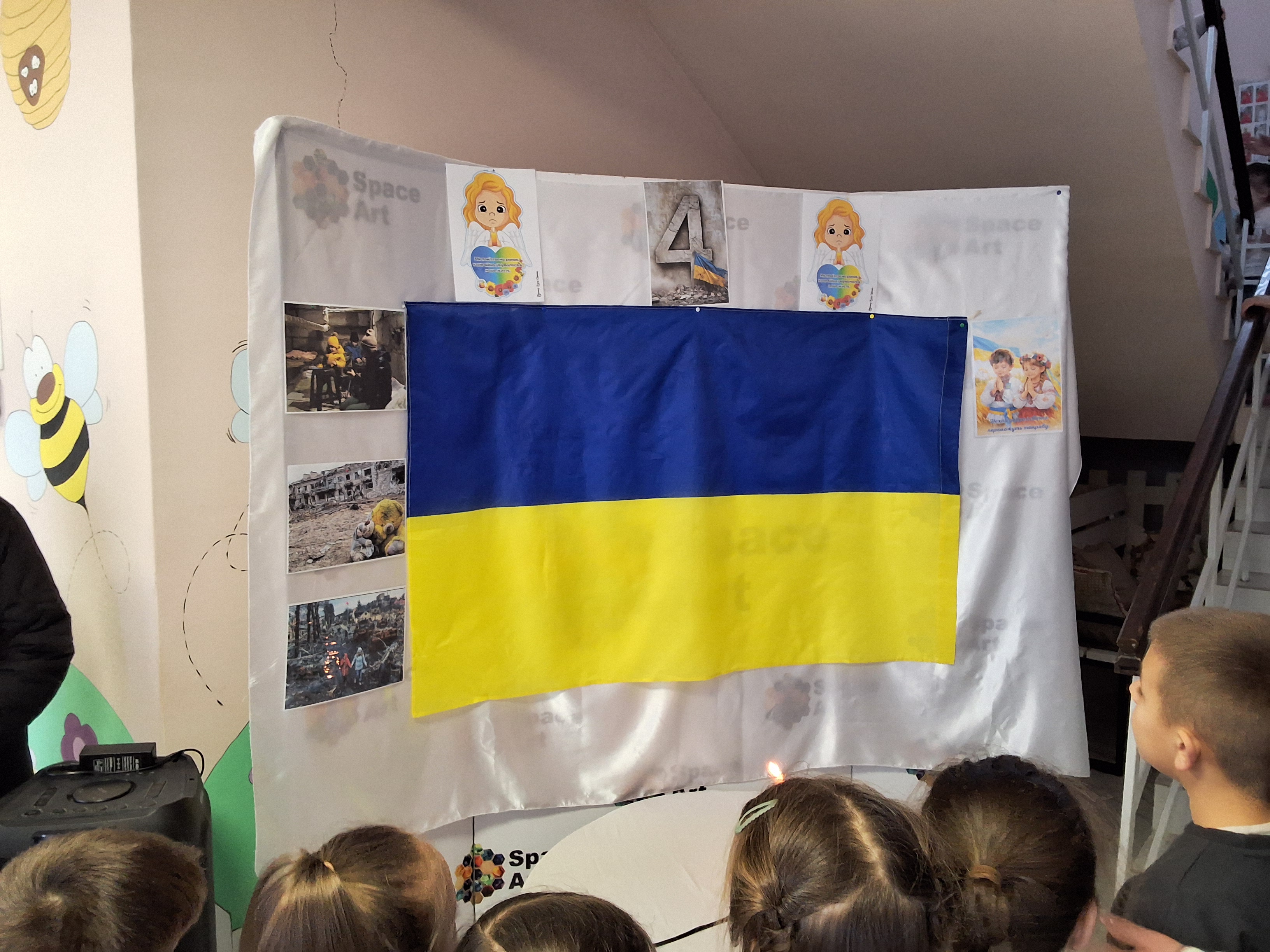 Фото без опису