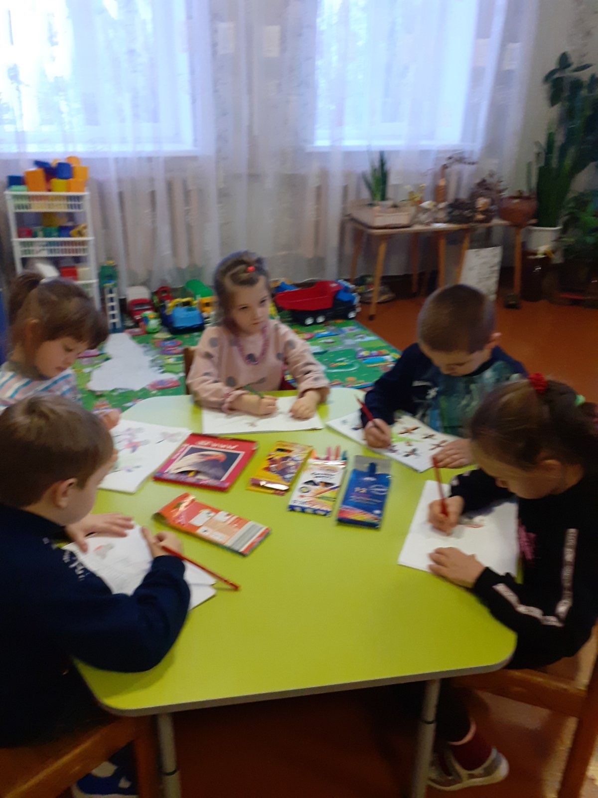 Фото без опису