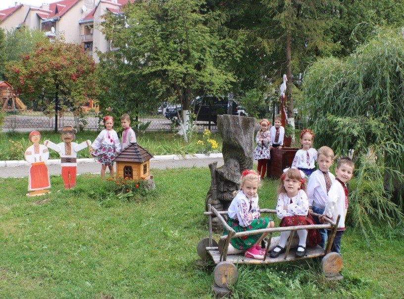 Фото без опису