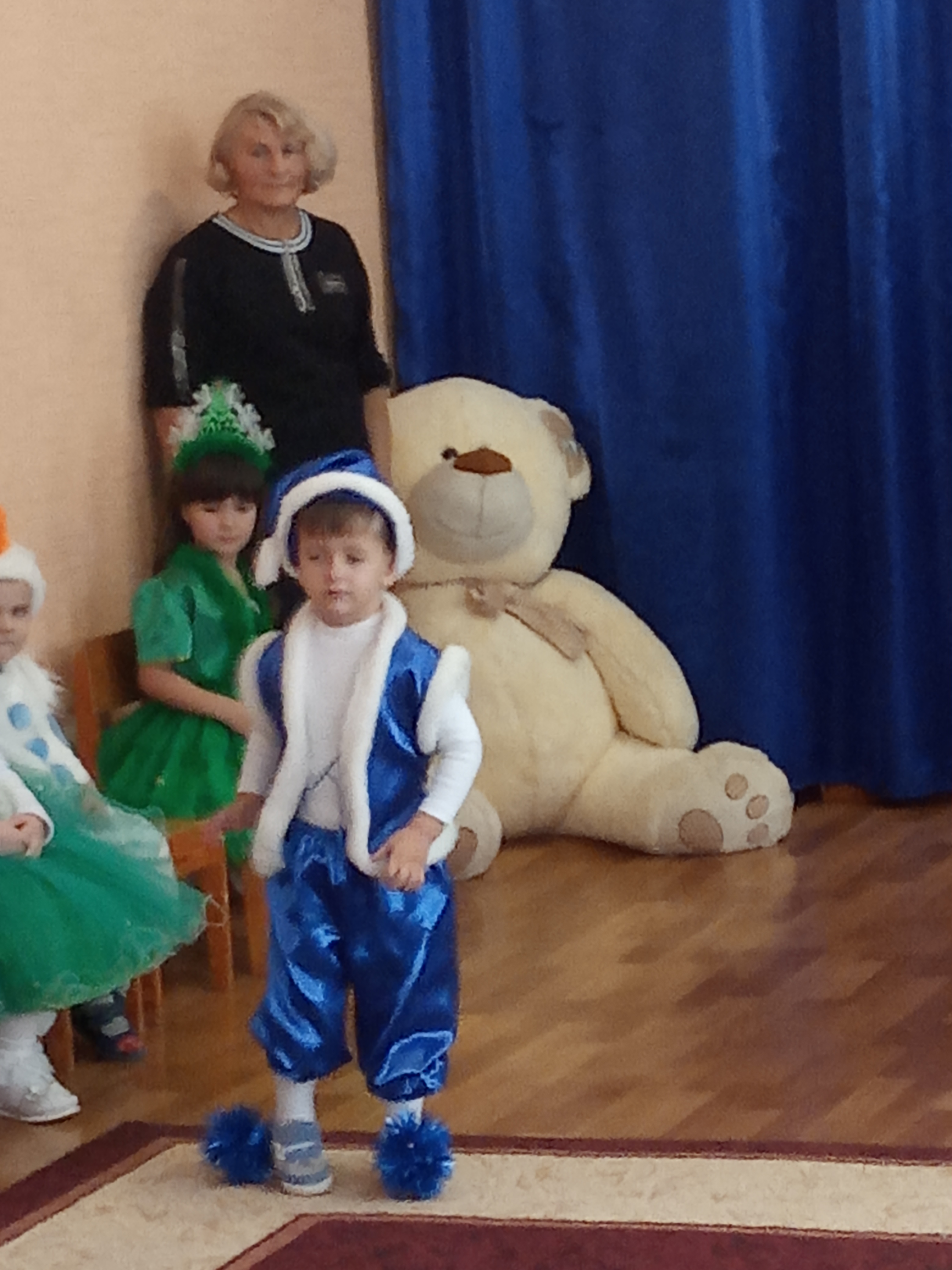 Фото без опису